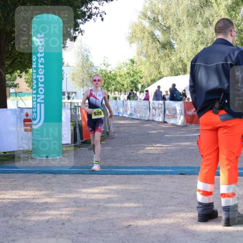 07.09.2025 - 19. Norderstedt Triathlon Zöllner http://msf.ph/oto/8771828 07.09.2025 09:55:06 Ziel 628 meine-sportfotos.de