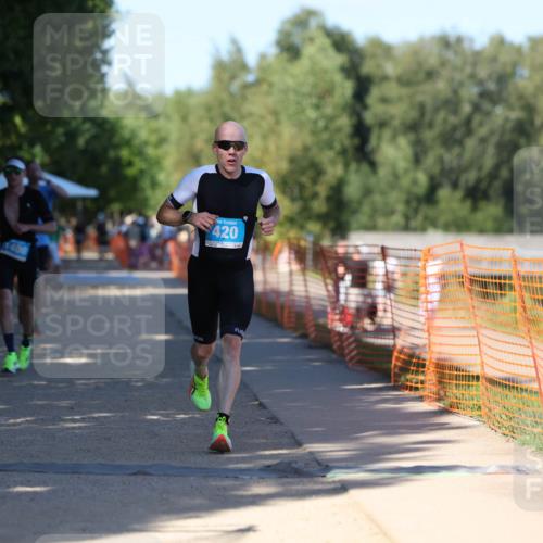 07.09.2025 - 19. Norderstedt Triathlon Michael Strokosch http://msf.ph/oto/8771833 07.09.2025 15:34:42 Laufen 420, 427 meine-sportfotos.de