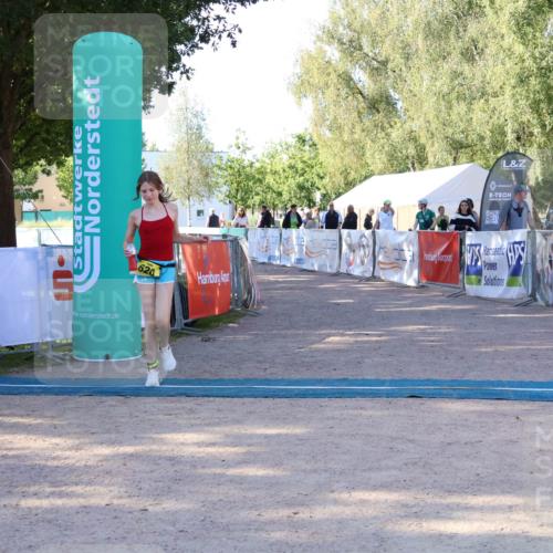 07.09.2025 - 19. Norderstedt Triathlon Zöllner http://msf.ph/oto/8771886 07.09.2025 09:57:10 Ziel 620 meine-sportfotos.de