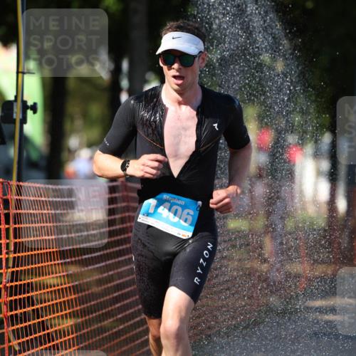 07.09.2025 - 19. Norderstedt Triathlon Michael Strokosch http://msf.ph/oto/8771891 07.09.2025 15:34:46 Laufen 420, 427 meine-sportfotos.de