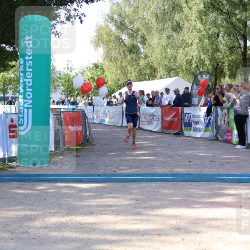07.09.2025 - 19. Norderstedt Triathlon Zöllner http://msf.ph/oto/8771915 07.09.2025 10:37:22 Ziel 1149 meine-sportfotos.de