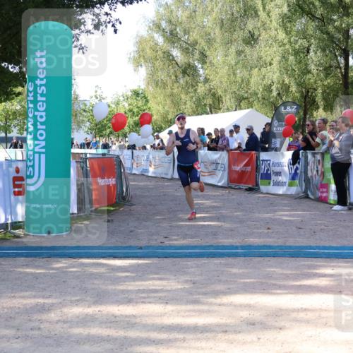 07.09.2025 - 19. Norderstedt Triathlon Zöllner http://msf.ph/oto/8771920 07.09.2025 10:37:23 Ziel 1149 meine-sportfotos.de