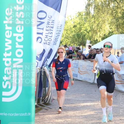 07.09.2025 - 19. Norderstedt Triathlon Zöllner http://msf.ph/oto/8771921 07.09.2025 16:47:17 Ziel 1069, 1541, 1611 meine-sportfotos.de