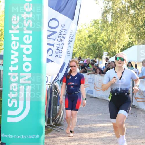 07.09.2025 - 19. Norderstedt Triathlon Zöllner http://msf.ph/oto/8771924 07.09.2025 16:47:17 Ziel 1069, 1541, 1611 meine-sportfotos.de