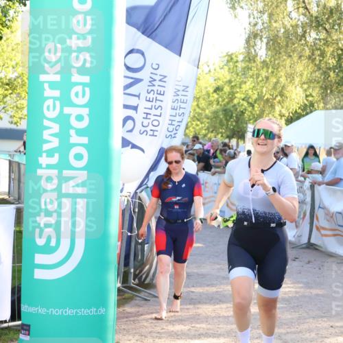 07.09.2025 - 19. Norderstedt Triathlon Zöllner http://msf.ph/oto/8771931 07.09.2025 16:47:17 Ziel 1069, 1541, 1611 meine-sportfotos.de