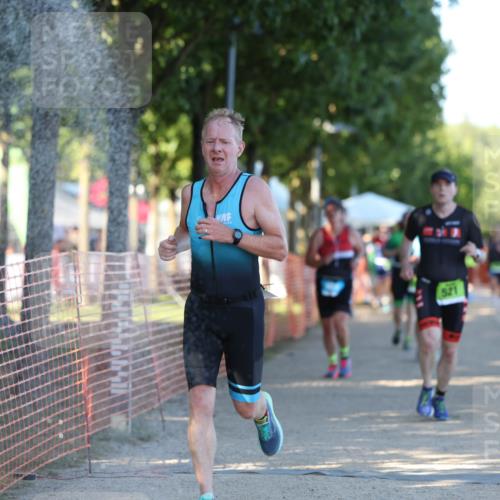 07.09.2025 - 19. Norderstedt Triathlon Michael Strokosch http://msf.ph/oto/8771934 07.09.2025 16:32:07 Laufen 397, 521, 884, 1079, 1108, 1549, 1630 meine-sportfotos.de