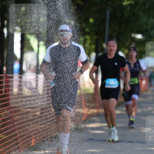 07.09.2025 - 19. Norderstedt Triathlon Michael Strokosch http://msf.ph/oto/8771975 07.09.2025 15:35:19 Laufen 364, 968, 1000, 1462 meine-sportfotos.de