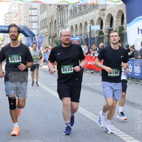 07.09.2025 - BARMER Alsterlauf Strokosch-Dieckow http://msf.ph/oto/8771982 07.09.2025 10:09:46 Ziel 1160, 2082, 2474, 2586, 2632, 2639, 2787, 2805, 2865, 2895, 2907, 3145, 3250, 3470, 3549, 3756, 3757, 3758, 3987, 4058, 4099, 4202, 4291, 4302, 4554, 4622, 4667, 4838, 4893, 4933, 4935, 5176, 5285, 5319, 5652, 5778, 5780, 5816, 5829, 5879, 5893, 5896, 6000, 6159, 8463 meine-sportfotos.de