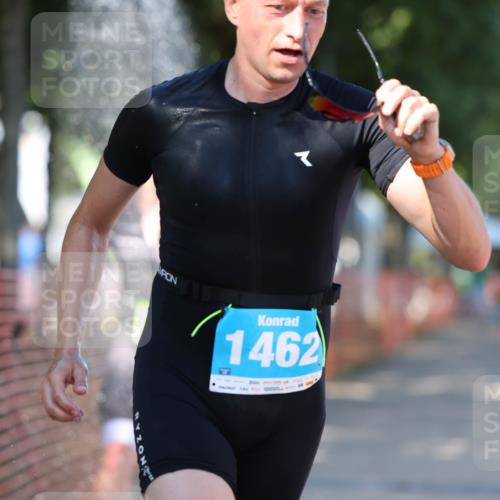 07.09.2025 - 19. Norderstedt Triathlon Michael Strokosch http://msf.ph/oto/8772003 07.09.2025 15:35:21 Laufen 364, 968, 1000, 1462 meine-sportfotos.de