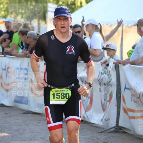 07.09.2025 - 19. Norderstedt Triathlon Zöllner http://msf.ph/oto/8772006 07.09.2025 16:47:27 Ziel 1541, 1580 meine-sportfotos.de
