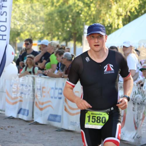 07.09.2025 - 19. Norderstedt Triathlon Zöllner http://msf.ph/oto/8772017 07.09.2025 16:47:27 Ziel 1541, 1580 meine-sportfotos.de