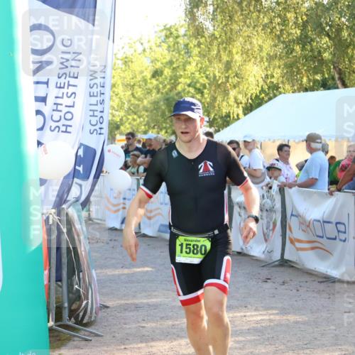 07.09.2025 - 19. Norderstedt Triathlon Zöllner http://msf.ph/oto/8772023 07.09.2025 16:47:28 Ziel 1580 meine-sportfotos.de