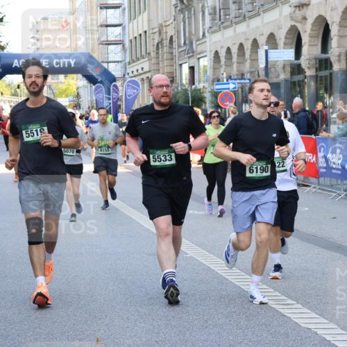 07.09.2025 - BARMER Alsterlauf Strokosch-Dieckow http://msf.ph/oto/8772025 07.09.2025 10:09:45 Ziel 1160, 2082, 2469, 2474, 2586, 2632, 2639, 2787, 2805, 2865, 2895, 2907, 3250, 3470, 3549, 3756, 3757, 3758, 4058, 4099, 4202, 4291, 4302, 4554, 4622, 4667, 4838, 4893, 4933, 4935, 5176, 5285, 5319, 5652, 5778, 5780, 5816, 5879, 5893, 5896, 6000, 6159, 8463 meine-sportfotos.de