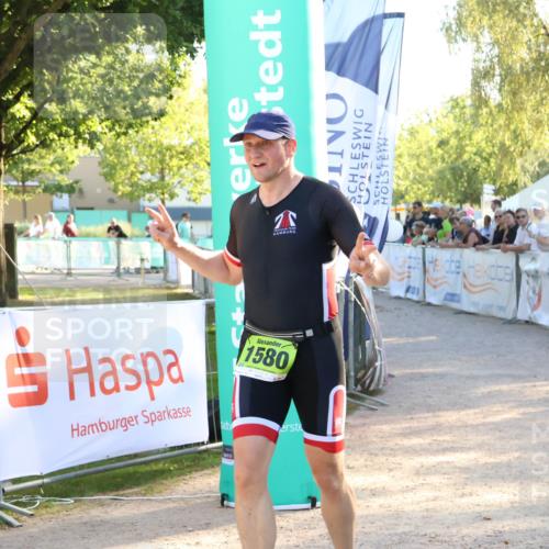 07.09.2025 - 19. Norderstedt Triathlon Zöllner http://msf.ph/oto/8772038 07.09.2025 16:47:29 Ziel 1580 meine-sportfotos.de