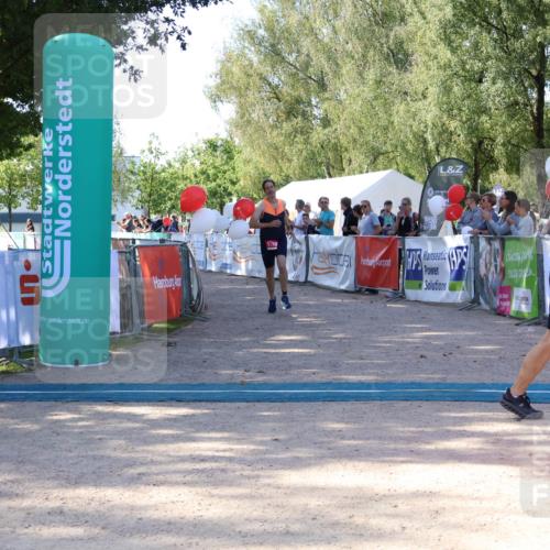 07.09.2025 - 19. Norderstedt Triathlon Zöllner http://msf.ph/oto/8772048 07.09.2025 10:42:02 Ziel 1132 meine-sportfotos.de