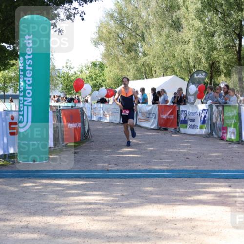 07.09.2025 - 19. Norderstedt Triathlon Zöllner http://msf.ph/oto/8772056 07.09.2025 10:42:02 Ziel 1132 meine-sportfotos.de