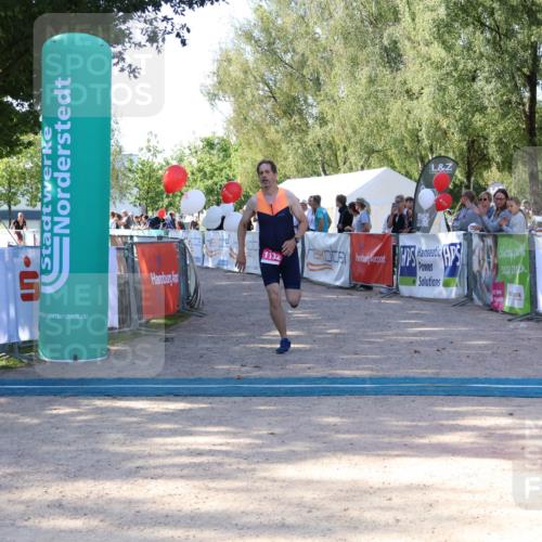 07.09.2025 - 19. Norderstedt Triathlon Zöllner http://msf.ph/oto/8772060 07.09.2025 10:42:03 Ziel 1132 meine-sportfotos.de