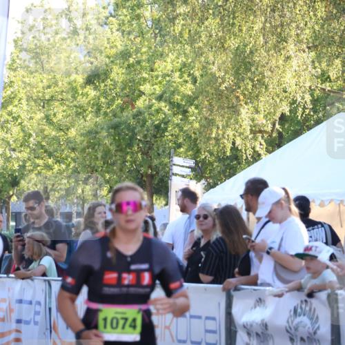 07.09.2025 - 19. Norderstedt Triathlon Zöllner http://msf.ph/oto/8772126 07.09.2025 16:48:28 Ziel 1074 meine-sportfotos.de