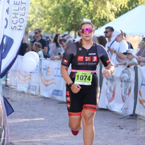 07.09.2025 - 19. Norderstedt Triathlon Zöllner http://msf.ph/oto/8772133 07.09.2025 16:48:29 Ziel 1074 meine-sportfotos.de