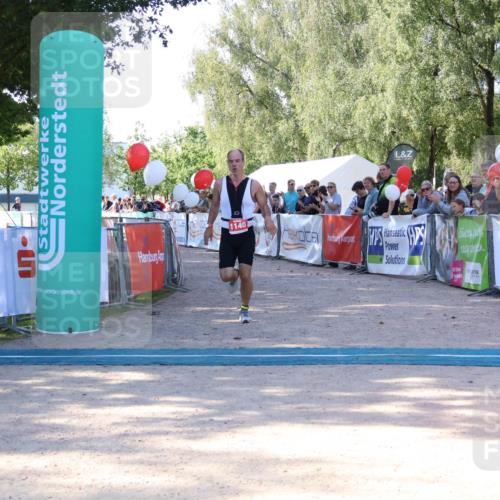 07.09.2025 - 19. Norderstedt Triathlon Zöllner http://msf.ph/oto/8772193 07.09.2025 10:46:25 Ziel 1140 meine-sportfotos.de