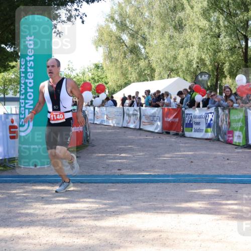 07.09.2025 - 19. Norderstedt Triathlon Zöllner http://msf.ph/oto/8772208 07.09.2025 10:46:26 Ziel 1140 meine-sportfotos.de