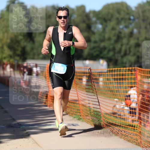 07.09.2025 - 19. Norderstedt Triathlon Michael Strokosch http://msf.ph/oto/8772213 07.09.2025 15:35:58 Laufen 888, 1508 meine-sportfotos.de