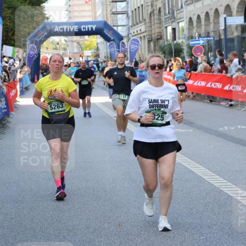 07.09.2025 - BARMER Alsterlauf Strokosch-Dieckow http://msf.ph/oto/8772219 07.09.2025 10:09:39 Ziel 2023, 2082, 2197, 2469, 2586, 2622, 2639, 2787, 2805, 2895, 2907, 3054, 3250, 3470, 3549, 4058, 4202, 4302, 4554, 4622, 4667, 4838, 4893, 4933, 4935, 5176, 5285, 5319, 5652, 5778, 5780, 5816, 6000, 6159, 8115, 8147, 8162, 8463 meine-sportfotos.de