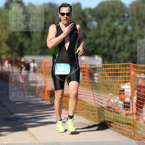 07.09.2025 - 19. Norderstedt Triathlon Michael Strokosch http://msf.ph/oto/8772220 07.09.2025 15:35:59 Laufen 888 meine-sportfotos.de