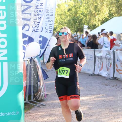 07.09.2025 - 19. Norderstedt Triathlon Zöllner http://msf.ph/oto/8772247 07.09.2025 16:48:46 Ziel 1077, 1093 meine-sportfotos.de