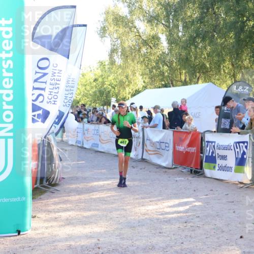 07.09.2025 - 19. Norderstedt Triathlon Zöllner http://msf.ph/oto/8772300 07.09.2025 16:48:53 Ziel 467, 1077, 1093 meine-sportfotos.de
