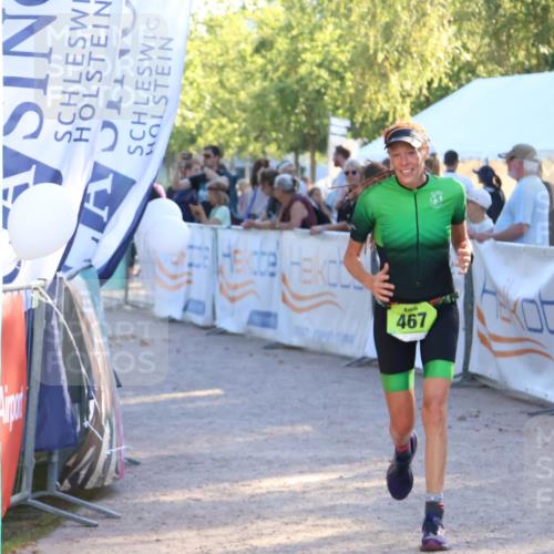 07.09.2025 - 19. Norderstedt Triathlon Zöllner http://msf.ph/oto/8772308 07.09.2025 16:48:53 Ziel 467, 1077, 1093 meine-sportfotos.de