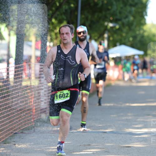 07.09.2025 - 19. Norderstedt Triathlon Michael Strokosch http://msf.ph/oto/8772312 07.09.2025 16:32:56 Laufen 543, 927, 943, 953, 955, 1043, 1602 meine-sportfotos.de