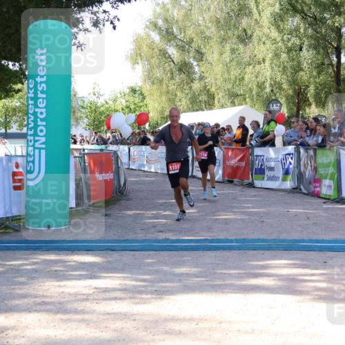07.09.2025 - 19. Norderstedt Triathlon Zöllner http://msf.ph/oto/8772346 07.09.2025 10:48:22 Ziel 1110, 1151 meine-sportfotos.de