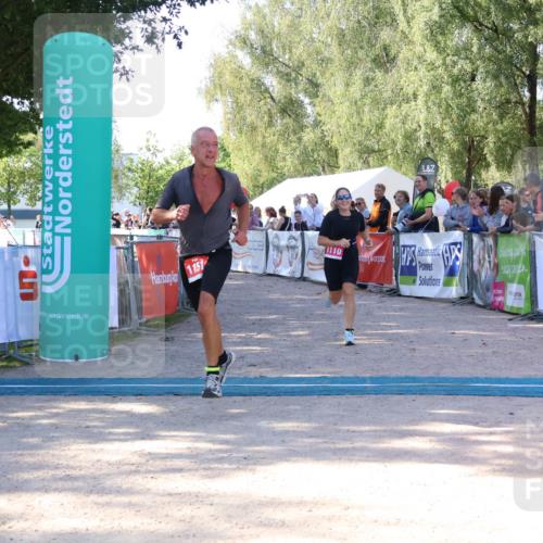 07.09.2025 - 19. Norderstedt Triathlon Zöllner http://msf.ph/oto/8772355 07.09.2025 10:48:22 Ziel 1110, 1151 meine-sportfotos.de