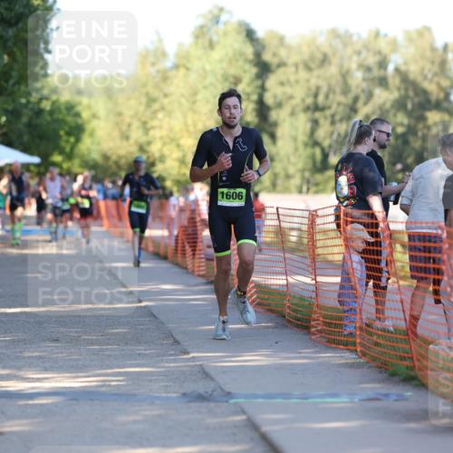 07.09.2025 - 19. Norderstedt Triathlon Michael Strokosch http://msf.ph/oto/8772362 07.09.2025 16:33:07 Laufen 902, 1606, 1609 meine-sportfotos.de