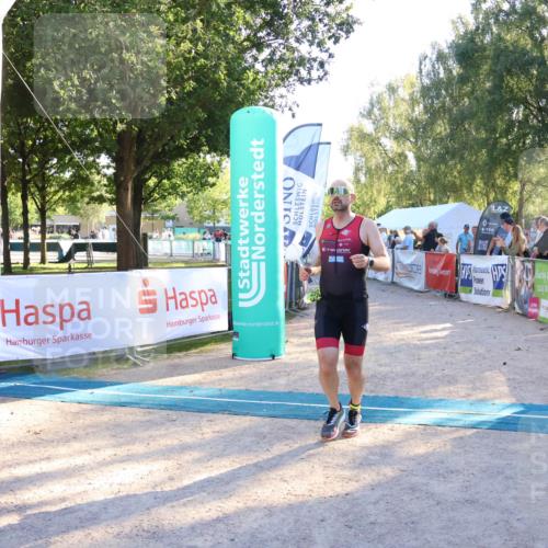 07.09.2025 - 19. Norderstedt Triathlon Zöllner http://msf.ph/oto/8772364 07.09.2025 16:48:59 Ziel 399, 467, 1575 meine-sportfotos.de