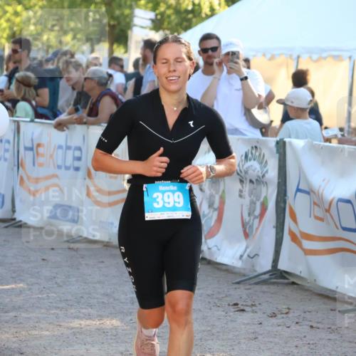 07.09.2025 - 19. Norderstedt Triathlon Zöllner http://msf.ph/oto/8772369 07.09.2025 16:49:02 Ziel 399, 467, 1575 meine-sportfotos.de