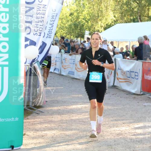 07.09.2025 - 19. Norderstedt Triathlon Zöllner http://msf.ph/oto/8772384 07.09.2025 16:49:03 Ziel 399, 1575, 1589 meine-sportfotos.de