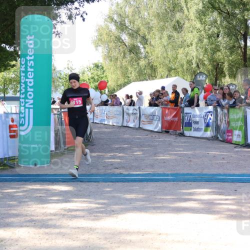 07.09.2025 - 19. Norderstedt Triathlon Zöllner http://msf.ph/oto/8772388 07.09.2025 10:48:36 Ziel 1115 meine-sportfotos.de