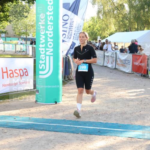 07.09.2025 - 19. Norderstedt Triathlon Zöllner http://msf.ph/oto/8772390 07.09.2025 16:49:04 Ziel 399, 1575, 1589 meine-sportfotos.de
