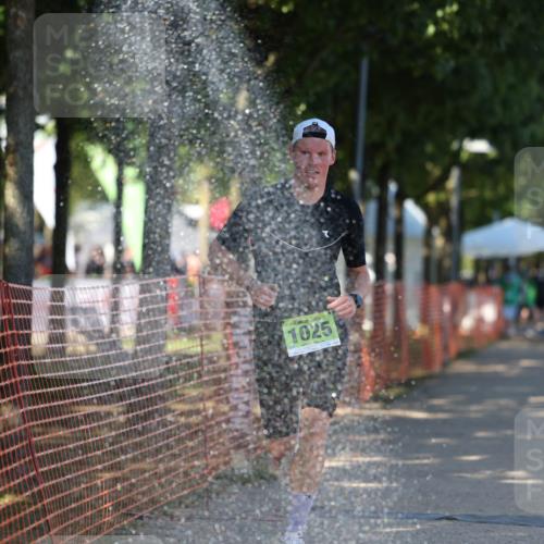 07.09.2025 - 19. Norderstedt Triathlon Michael Strokosch http://msf.ph/oto/8772396 07.09.2025 15:36:28 Laufen 1511 meine-sportfotos.de