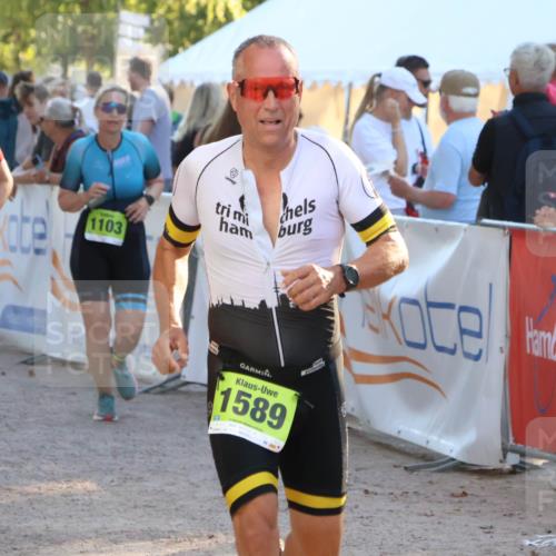 07.09.2025 - 19. Norderstedt Triathlon Zöllner http://msf.ph/oto/8772401 07.09.2025 16:49:06 Ziel 399, 1497, 1589 meine-sportfotos.de