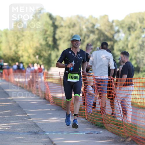 07.09.2025 - 19. Norderstedt Triathlon Michael Strokosch http://msf.ph/oto/8772426 07.09.2025 16:33:14 Laufen 518, 1072, 1609 meine-sportfotos.de