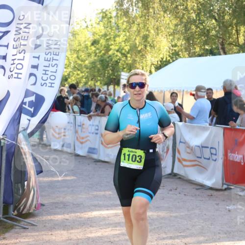 07.09.2025 - 19. Norderstedt Triathlon Zöllner http://msf.ph/oto/8772429 07.09.2025 16:49:11 Ziel 1103, 1497, 1589 meine-sportfotos.de