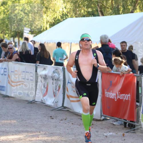 07.09.2025 - 19. Norderstedt Triathlon Zöllner http://msf.ph/oto/8772433 07.09.2025 16:49:16 Ziel 1103, 1497, 1551 meine-sportfotos.de