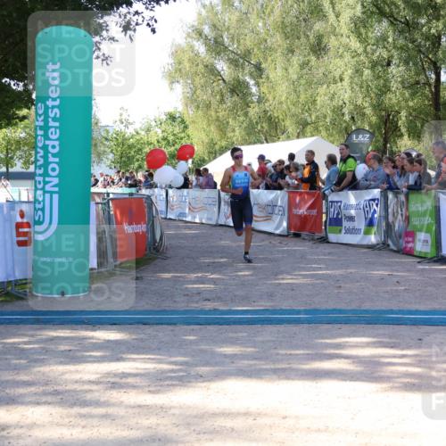 07.09.2025 - 19. Norderstedt Triathlon Zöllner http://msf.ph/oto/8772434 07.09.2025 10:49:03 Ziel 654, 1117 meine-sportfotos.de