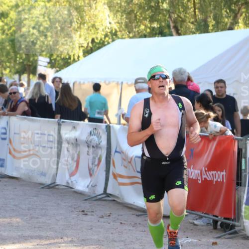 07.09.2025 - 19. Norderstedt Triathlon Zöllner http://msf.ph/oto/8772437 07.09.2025 16:49:16 Ziel 1103, 1497, 1551 meine-sportfotos.de