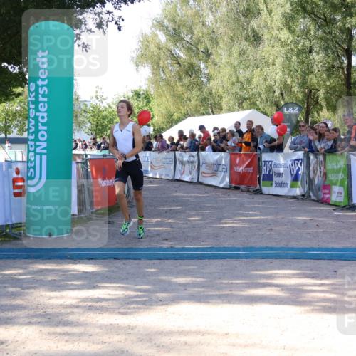 07.09.2025 - 19. Norderstedt Triathlon Zöllner http://msf.ph/oto/8772487 07.09.2025 10:49:23 Ziel 645, 675 meine-sportfotos.de