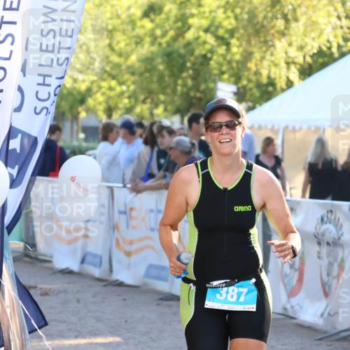 07.09.2025 - 19. Norderstedt Triathlon Zöllner http://msf.ph/oto/8772507 07.09.2025 16:49:26 Ziel 387, 1053, 1588 meine-sportfotos.de