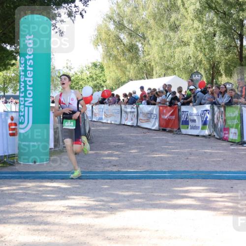 07.09.2025 - 19. Norderstedt Triathlon Zöllner http://msf.ph/oto/8772531 07.09.2025 10:50:15 Ziel 664 meine-sportfotos.de